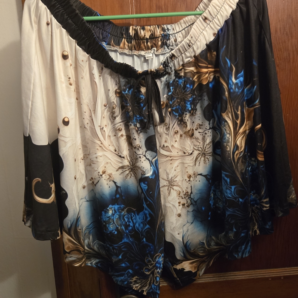 Pretty Ladies Dress Shorts